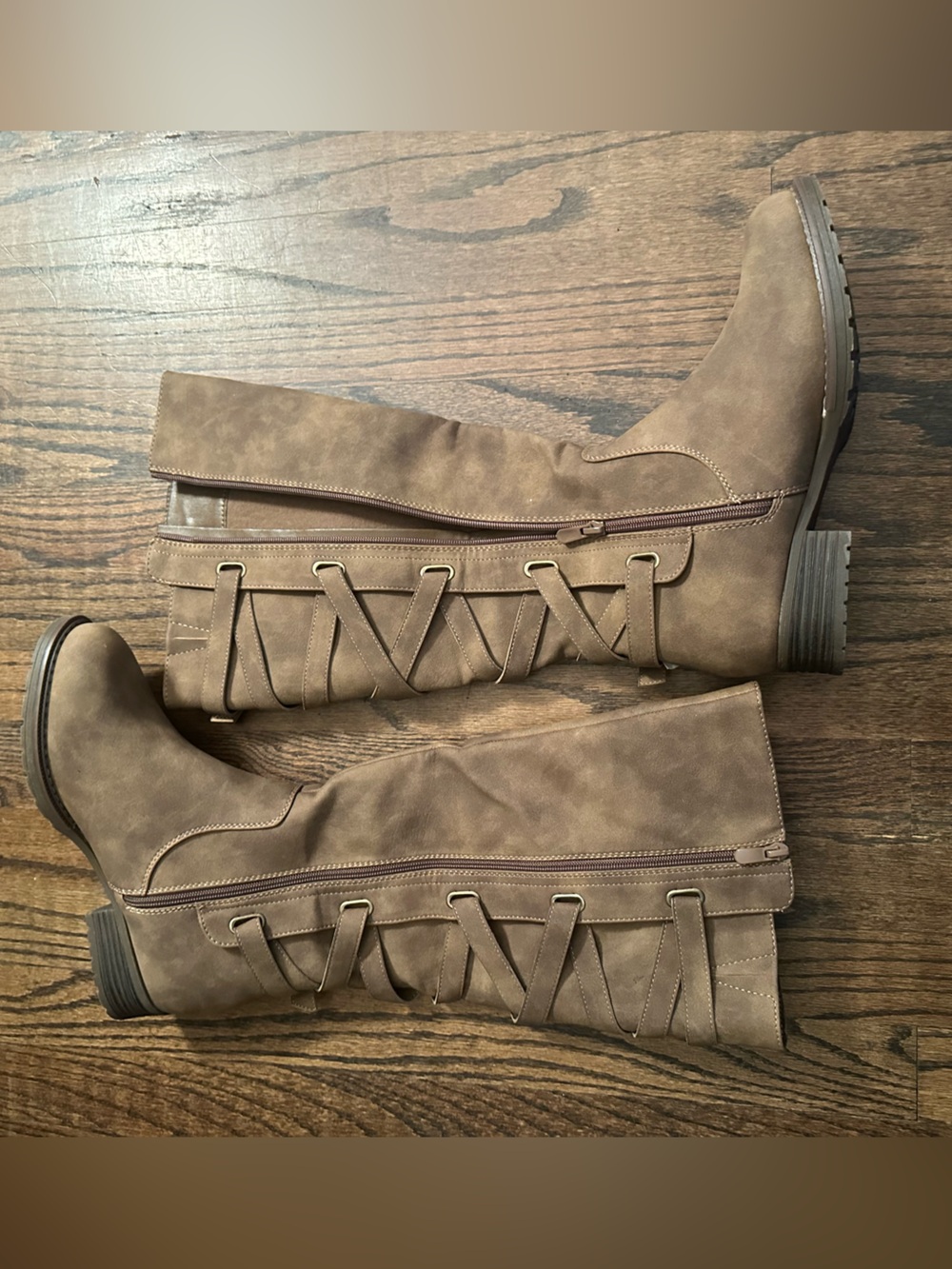 Global Win Lace-Up Boots